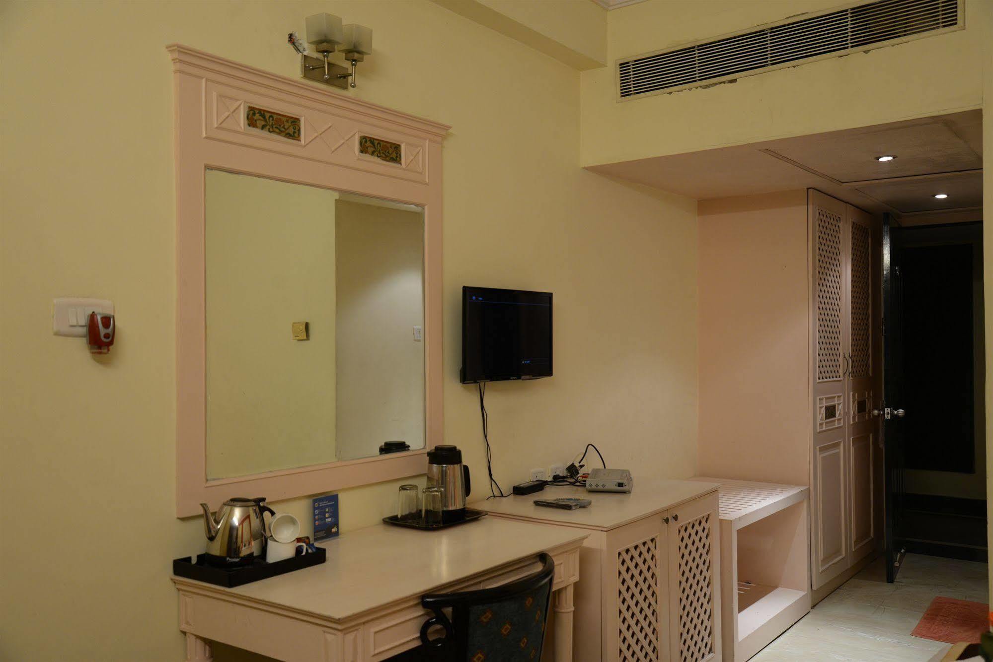 Glm Meridian Chennai Ngoại thất bức ảnh