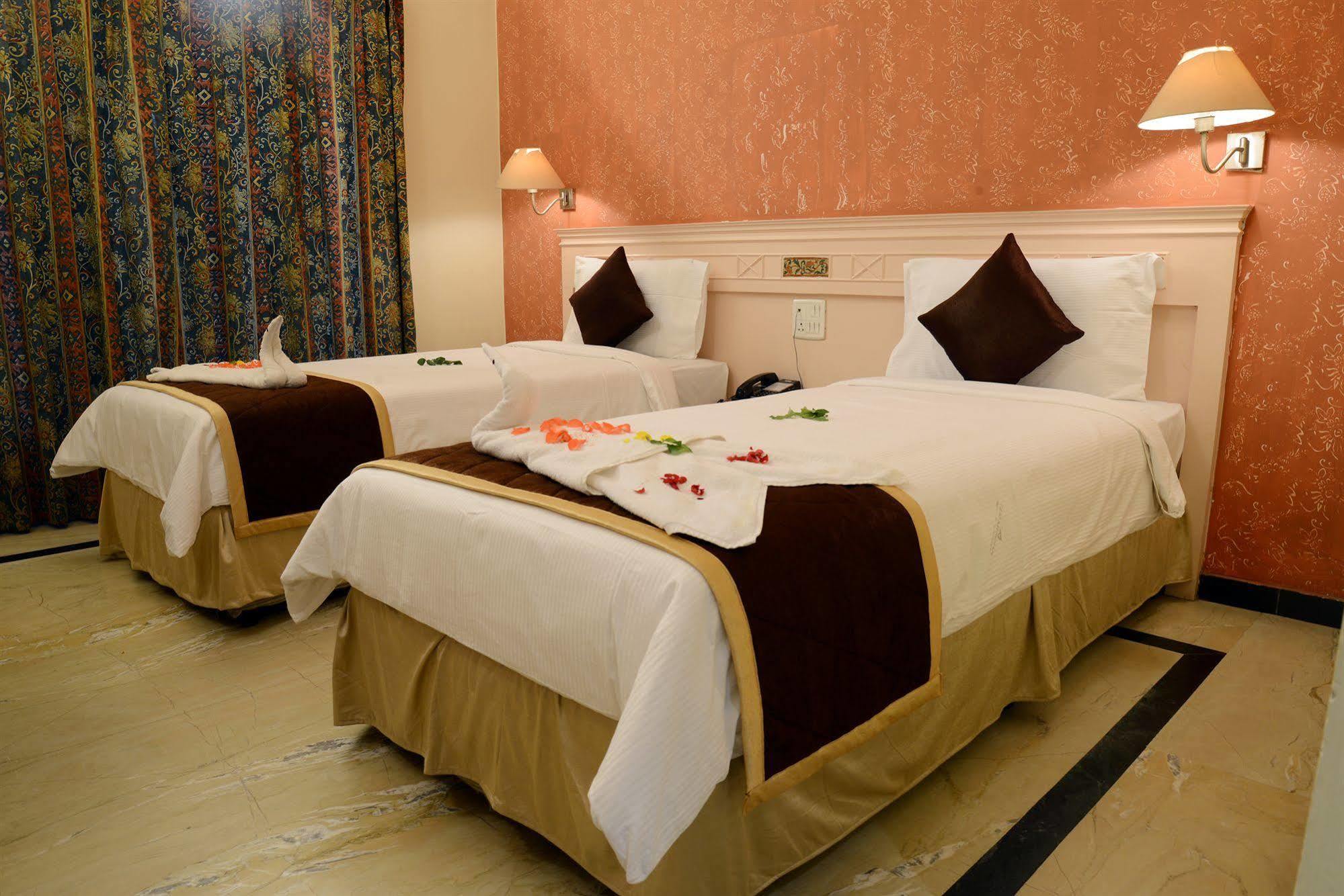Glm Meridian Chennai Ngoại thất bức ảnh